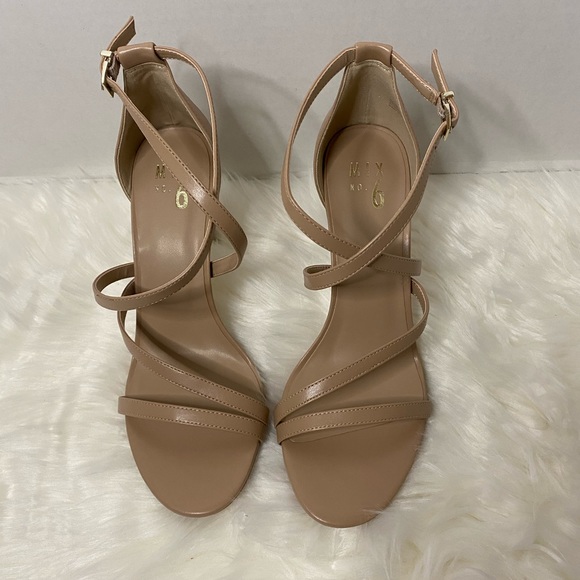 Mardelle Nude Heels - Picture 2 of 3